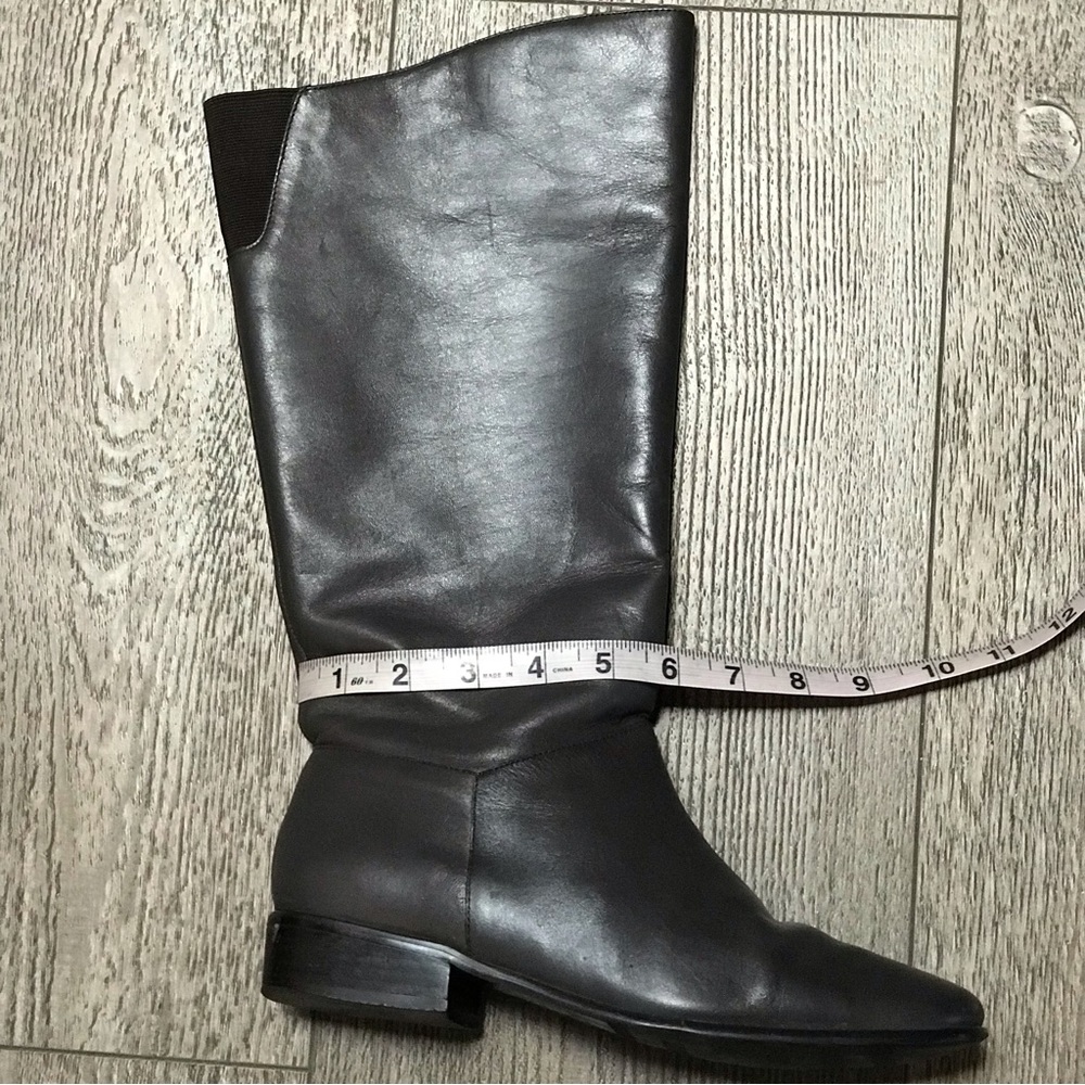 St. John’s Bay Leather Tall Taupe Boots Size 9 - Picture 6 of 8